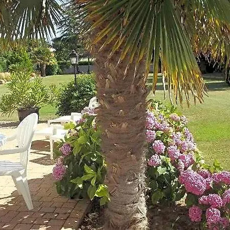 Entre Terre Et Bed & Breakfast